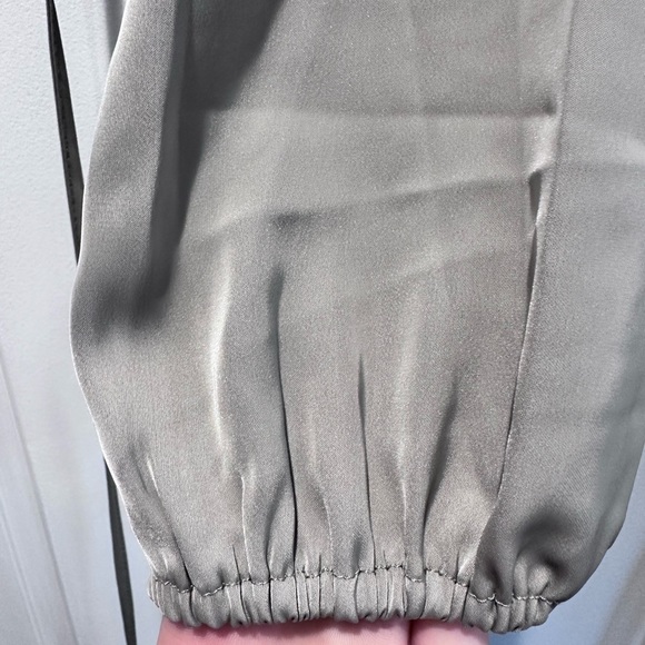 Crescent Sage Cropped Blazer - Picture 6 of 11